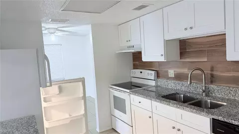 Kitchen - 131 Sabal Ct #E, Oldsmar, FL 34677 photo 1 of 1