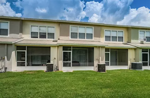 Exterior - 4517 Kennewick Pl, Riverview, FL 33578 photo 5 of 8