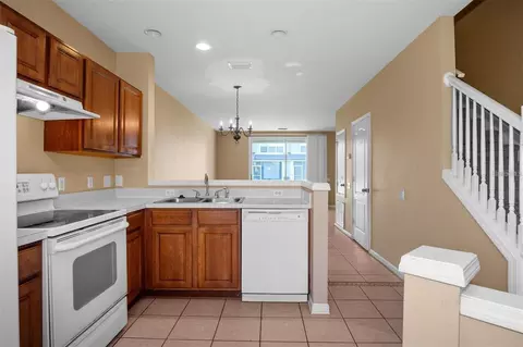 Kitchen - 4517 Kennewick Pl, Riverview, FL 33578 photo 3 of 3