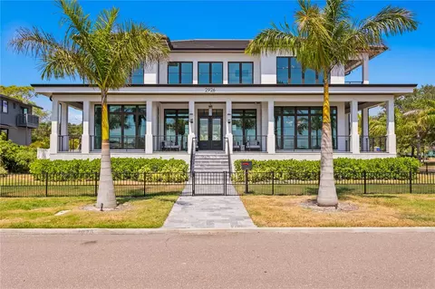 2926 Coffee Pot Blvd NE, Saint Petersburg, FL 33704