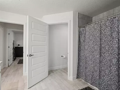 Bath - 16137 61st Ln E, Parrish, FL 34219 photo 5 of 5