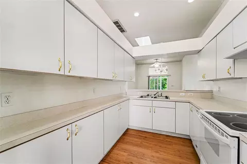 Kitchen - 12514 Hollybrook Ln, Hudson, FL 34669 photo 1 of 3