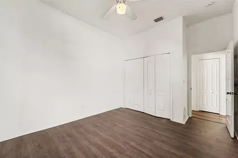 Bedroom - 12514 Hollybrook Ln, Hudson, FL 34669 photo 6 of 7