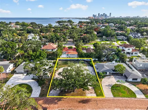 289 Rafael Blvd NE, Saint Petersburg, FL 33704