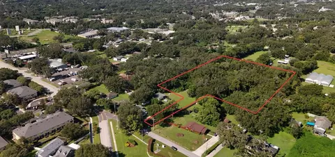 224 Old Mulrennan Rd, Valrico, FL 33594