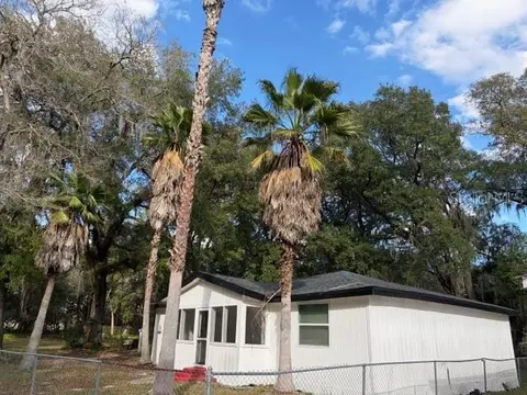 6419 SE 215th St, Hawthorne, FL 32640
