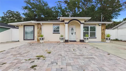 8721 N Orangeview Ave, Tampa, FL 33617