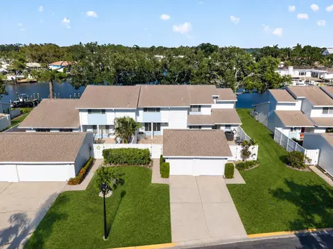 6497 Cape Hatteras Way NE #3, Saint Petersburg, FL 33702