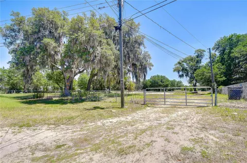 8706 Mary Ivy Dr, Plant City, FL 33567