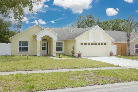 1472 Bay View St, Tarpon Springs, FL 34689