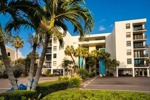 19931 Gulf Blvd #D2, Indian Shores, FL 33785