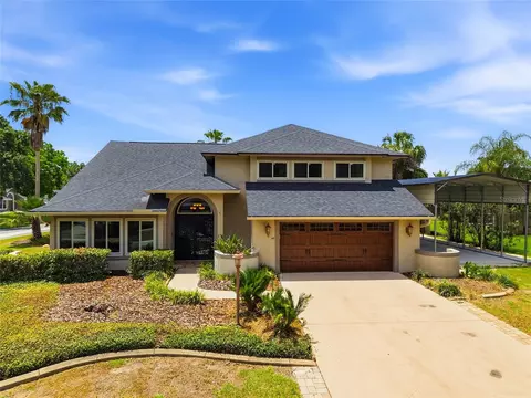 2715 Mock Orange Ct, Valrico, FL 33594