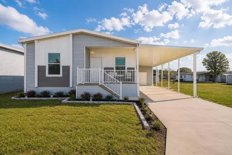 10029 Hamp Dr, Dade City, FL 33525