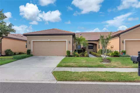 107 Shell Falls Dr, Apollo Beach, FL 33572