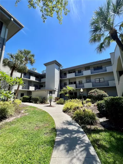 2650 Countryside Blvd #B302, Clearwater, FL 33761