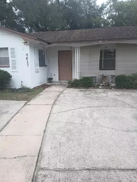 4617 Snook Dr, Tampa, FL 33617