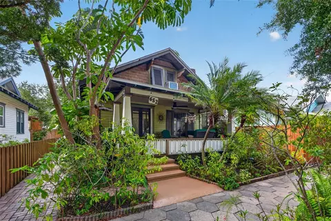 652 8th Ave N, Saint Petersburg, FL 33701
