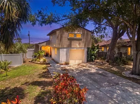111 69th Ave N, Saint Petersburg, FL 33702