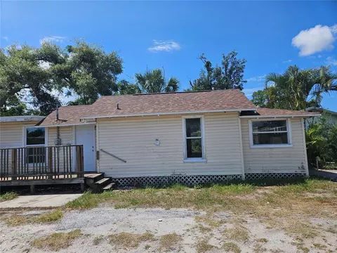 2220 20th St S, Saint Petersburg, FL 33712