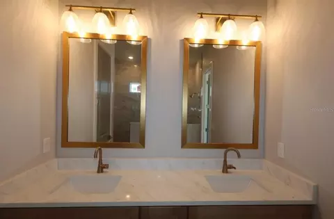 Bath - 17577 Foxtail Loop, Venice, FL 34293 photo 2 of 2