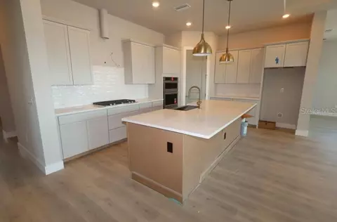 Kitchen - 17577 Foxtail Loop, Venice, FL 34293 photo 2 of 3