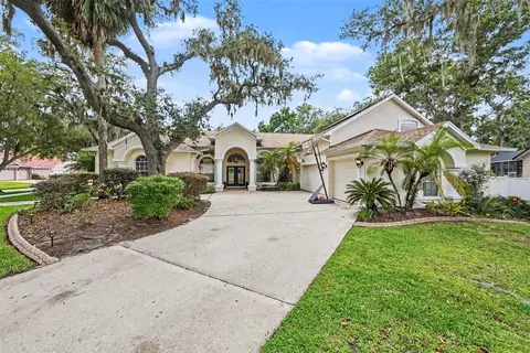 2528 Centennial Falcon Dr, Valrico, FL 33596
