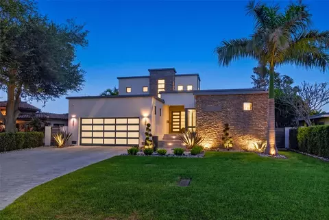 874 Placido Way NE, Saint Petersburg, FL 33704
