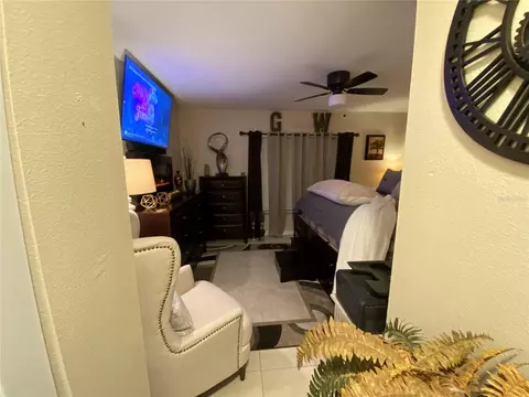 Bedroom - 10328 Summerview Cir, Riverview, FL 33578 photo 6 of 6