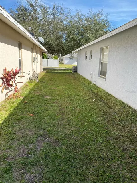 Exterior - 10328 Summerview Cir, Riverview, FL 33578 photo 3 of 8