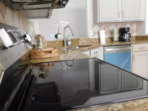 Kitchen - 30600 Nickerson Loop, Wesley Chapel, FL 33543 photo 3 of 7