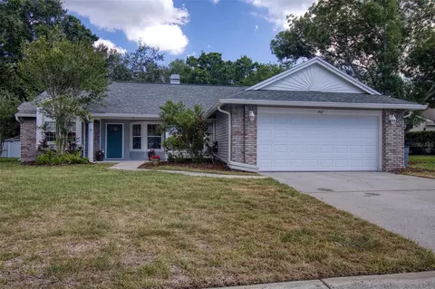 957 Edgehill Dr, Palm Harbor, FL 34684