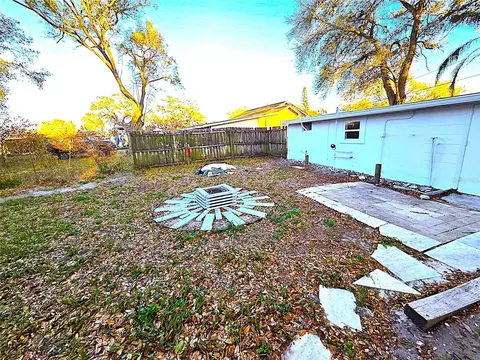360 5th Ave NW, Largo, FL 33770
