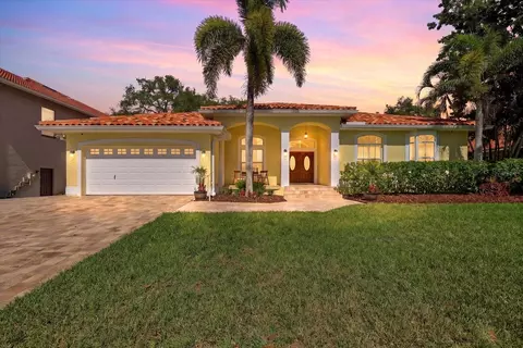1038 Wideview Ave, Tarpon Springs, FL 34689