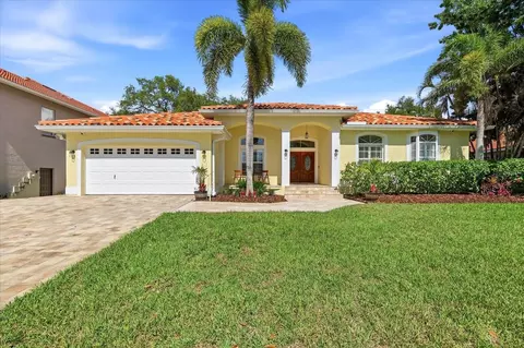 1038 Wideview Ave, Tarpon Springs, FL 34689