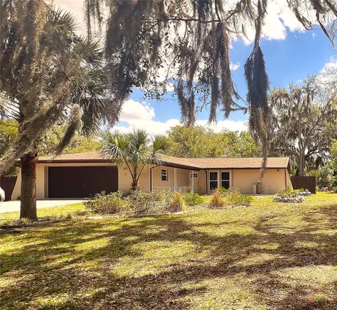 220 NE 11th St, Crystal River, FL 34428