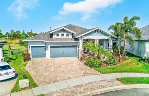 Exterior - 6951 Crestpoint Dr, Apollo Beach, FL 33572 photo 15 of 16
