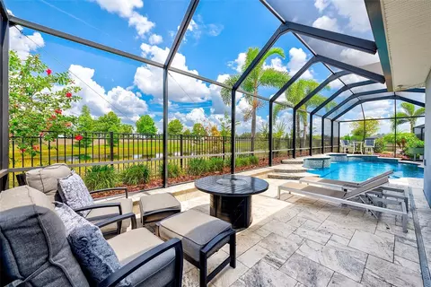 Exterior - 6951 Crestpoint Dr, Apollo Beach, FL 33572 photo 11 of 16