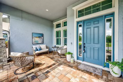 Exterior - 6951 Crestpoint Dr, Apollo Beach, FL 33572 photo 3 of 16