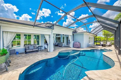 Exterior - 6951 Crestpoint Dr, Apollo Beach, FL 33572 photo 8 of 16