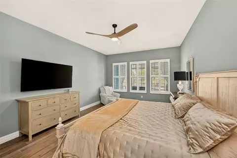 Bedroom - 6951 Crestpoint Dr, Apollo Beach, FL 33572 photo 2 of 8