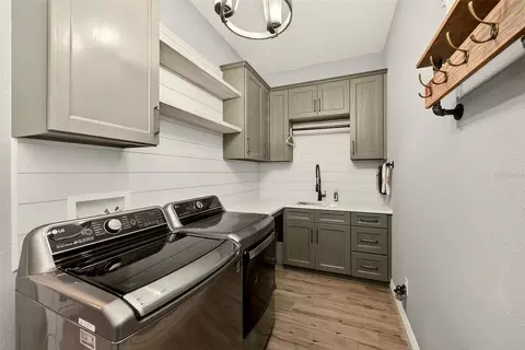 Other - 6951 Crestpoint Dr, Apollo Beach, FL 33572 photo 8 of 13