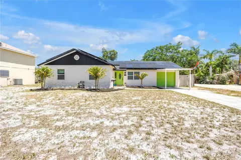 687 Jasmine Way S, Saint Petersburg, FL 33705