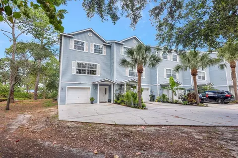 530 Ryans Woods Ln, Palm Harbor, FL 34683