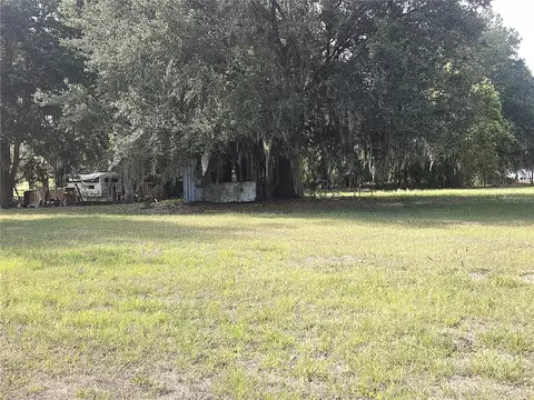 1124 Jerry Smith Rd, Dover, FL 33527
