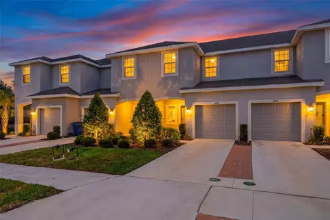 6425 Fairmont Ln, Palmetto, FL 34221