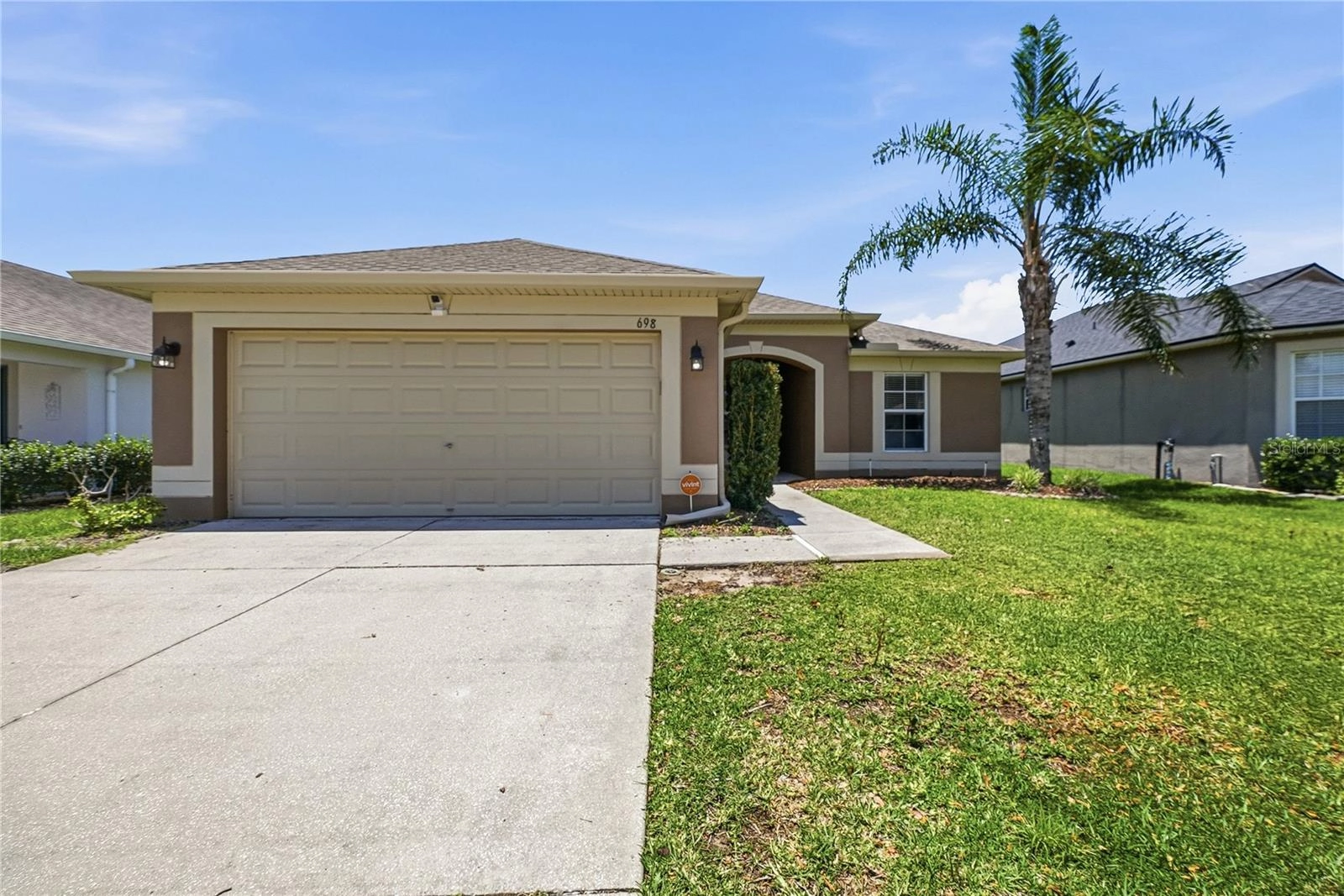 698 Winthrop Dr, Spring Hill, FL 34609 photo 2