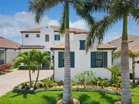 3028 Christophers Watch Ln, Ruskin, FL 33570