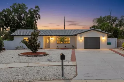5576 Williamsdale Ct, Seminole, FL 33772