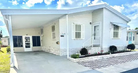 11208 101st St #115, Largo, FL 33773