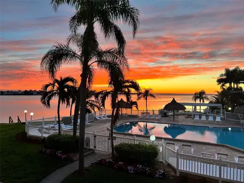 6322 Palma Del Mar Blvd S #213, Saint Petersburg, FL 33715